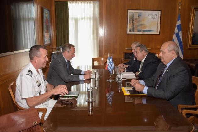 Με άρωμα Belhara η συνάντηση του Πάνου Καμμένου και του Γάλλου Πρέσβη